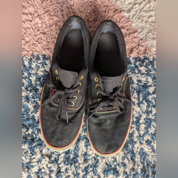 Vans - Picture 3 of 6